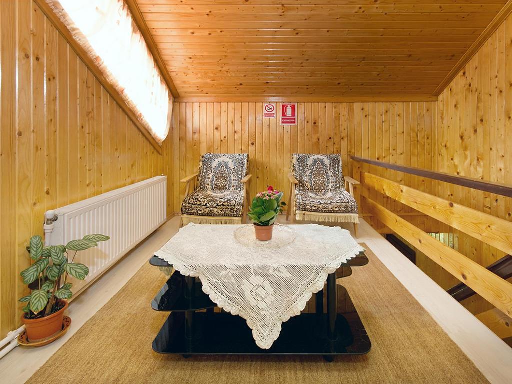 Hotel Pensiunea Bobu Izvoru Muntelui Esterno foto